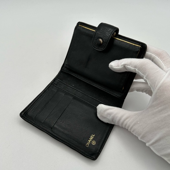 Chanel Vintage Caviar Leather CC Wallet - Picture 5 of 10